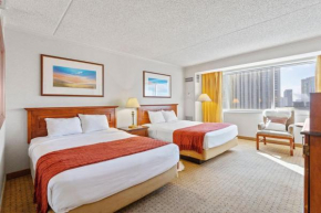 CozySuites Showboat Modern Beachside Hotel Room